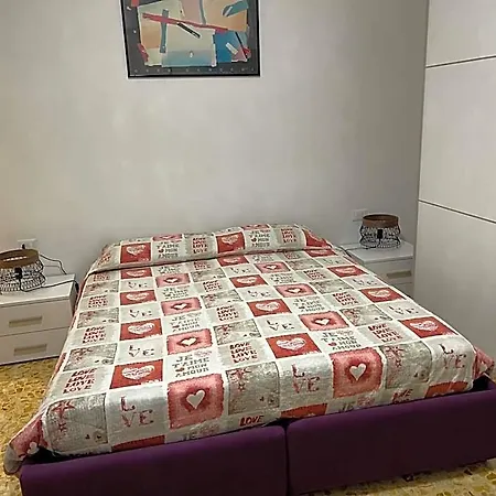 Bed & Breakfast Joys House