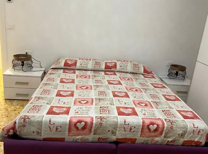 Bed & Breakfast Joys House