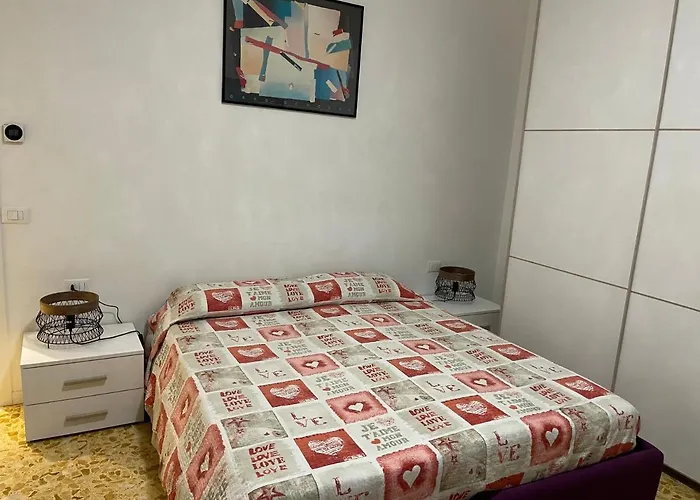 Bed & Breakfast Joys House